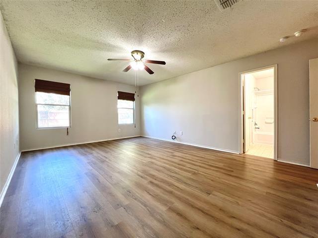 Building Photo - 2613 Plantation Dr