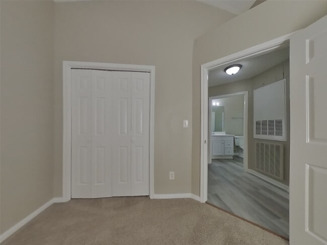 Building Photo - 3215 Kelling St