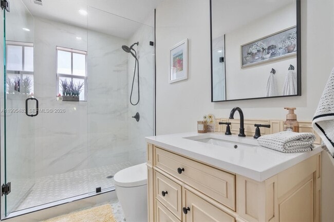 Building Photo - 9636 NE 5th Avenue Rd