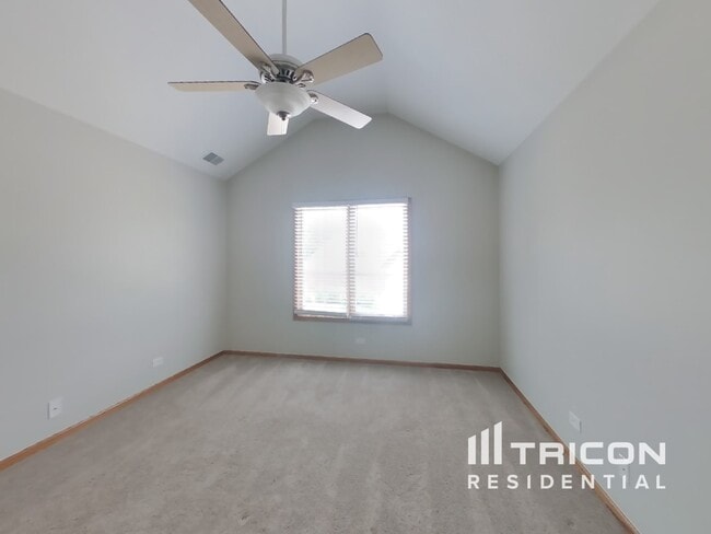 Building Photo - 593 Prairie Crossing Dr