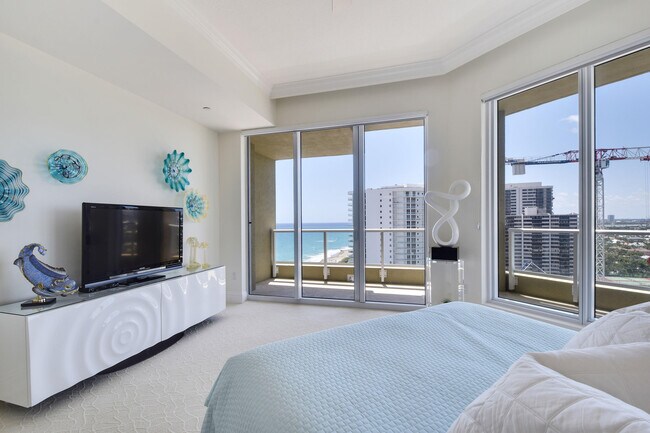 Building Photo - 5050 N Ocean Dr