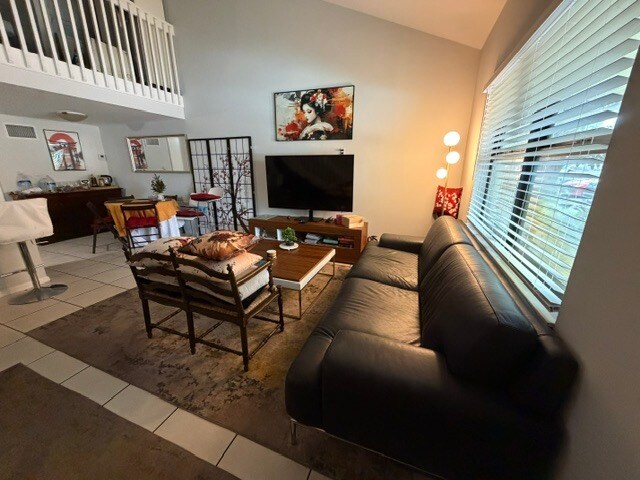 Building Photo - 1455 Holly Heights Dr