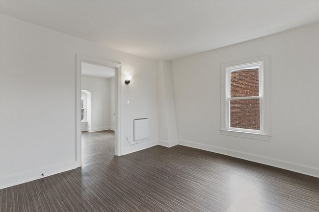 Building Photo - Spacious 5 Bedroom located in Central School District Coming Soon