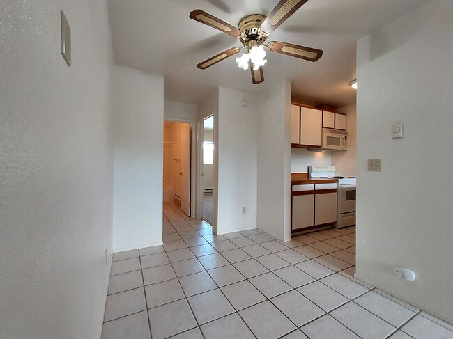 Interior Photo - Washington Oaks