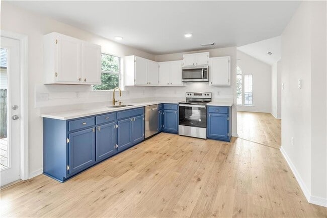 Building Photo - 1366 Valmont St