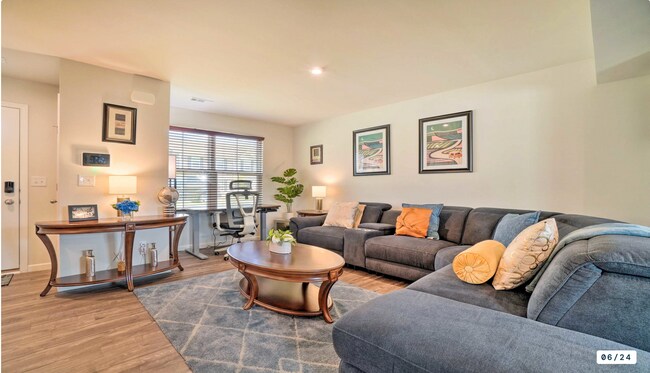 Building Photo - 2020-Built Beautiful 3 Bed 2.5 Bath End-Unit Townhome in Belle Arbor Community in Nashville, TN