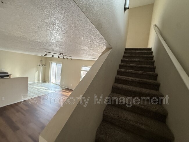 Building Photo - 12516 Snowmass Way NE