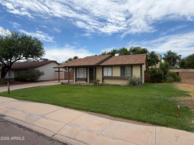 Building Photo - 1252 E El Parque Dr
