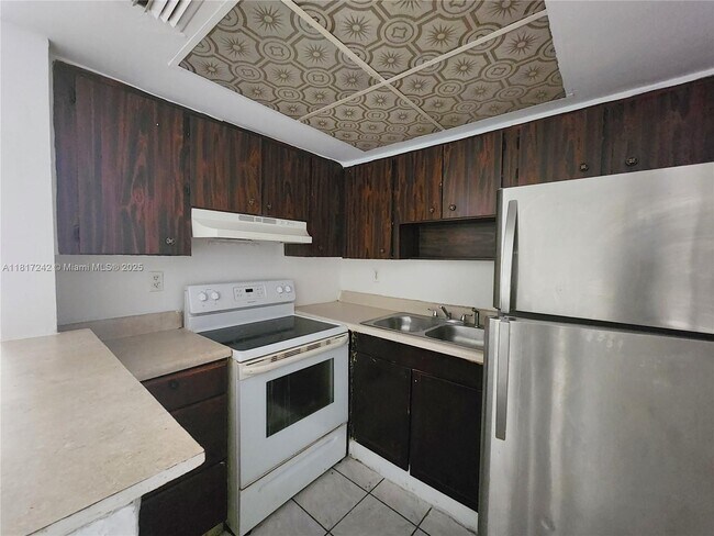 Building Photo - 2254 NW 59th Terrace