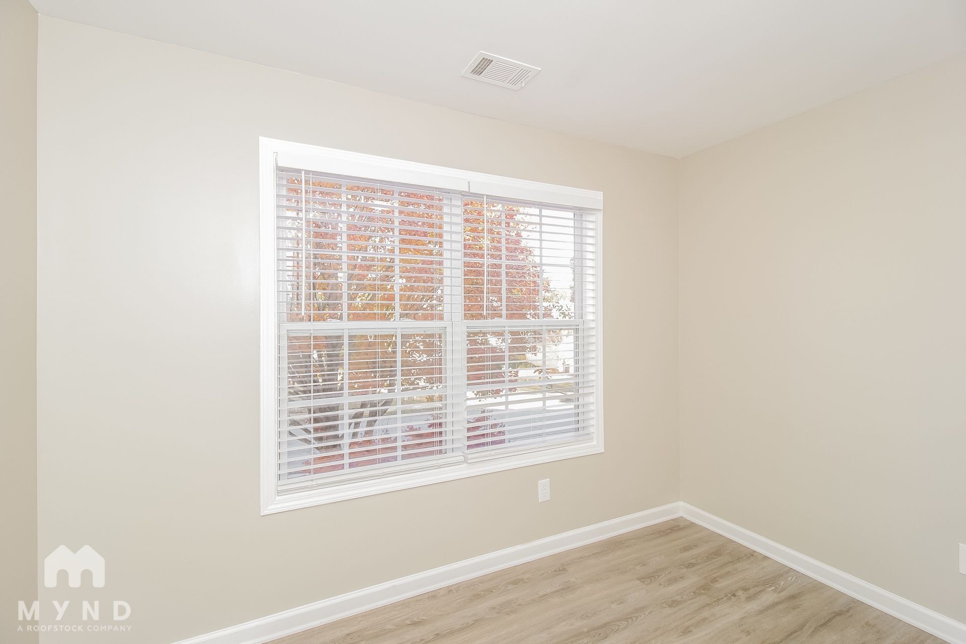 Building Photo - 6551 Snow Bird Ln