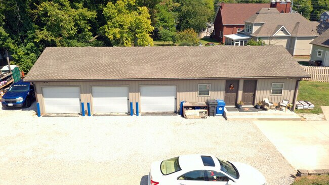 Building Photo - 314 N 2nd St