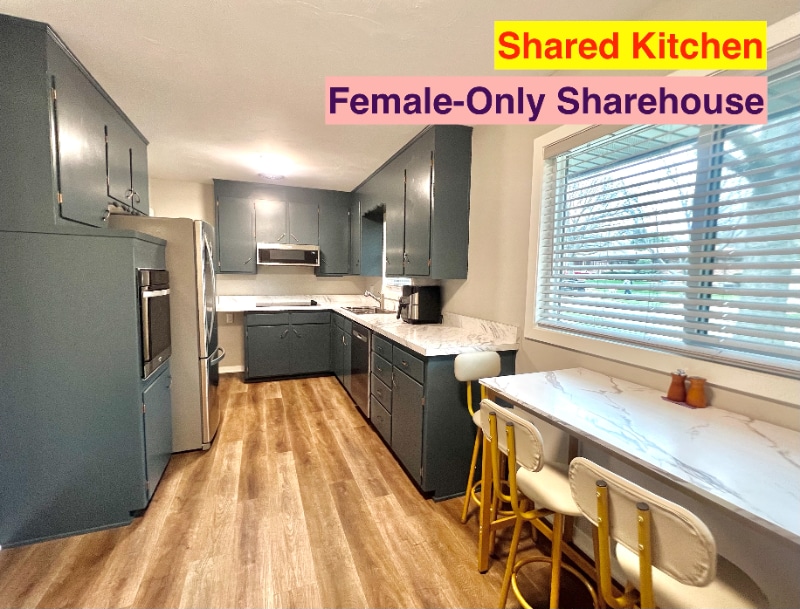 Building Photo - 00 Meadowlane Neighborhood