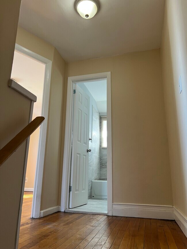 Building Photo - 119 Dupont Pl