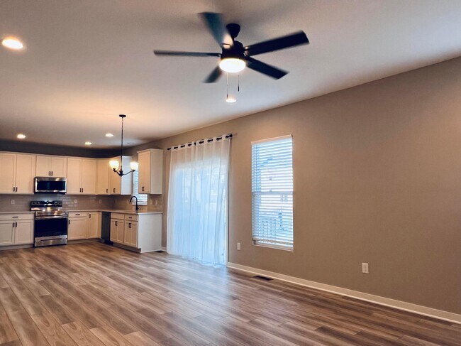 Building Photo - 6213 Boone Dr