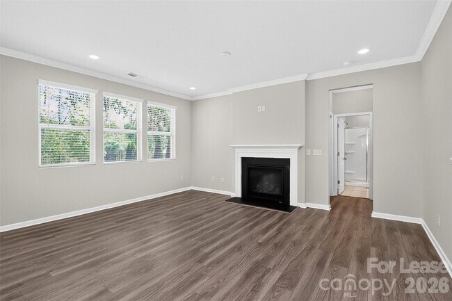 Building Photo - 17401 Carolina Hickory Dr
