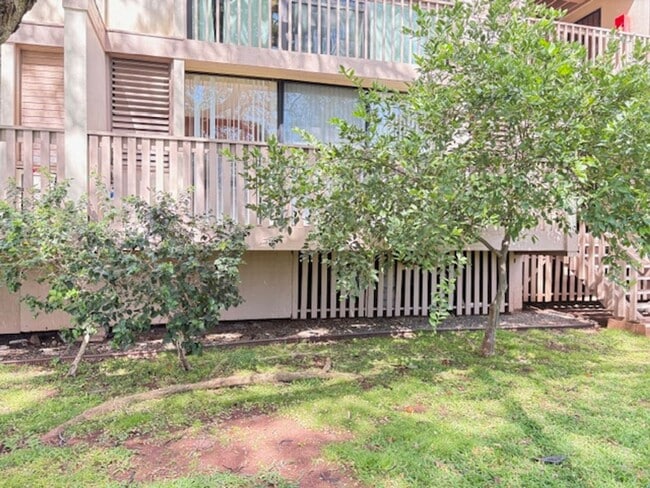 Building Photo - Makaha Valley Plantation - Two Bedroom