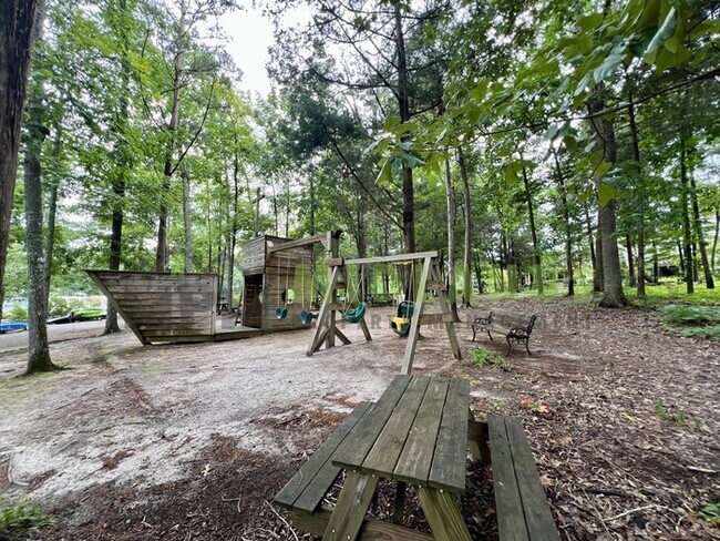 Building Photo - 124 Misty Pine Ln