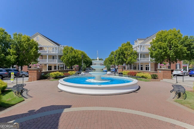 Building Photo - 1003 Valley Dr