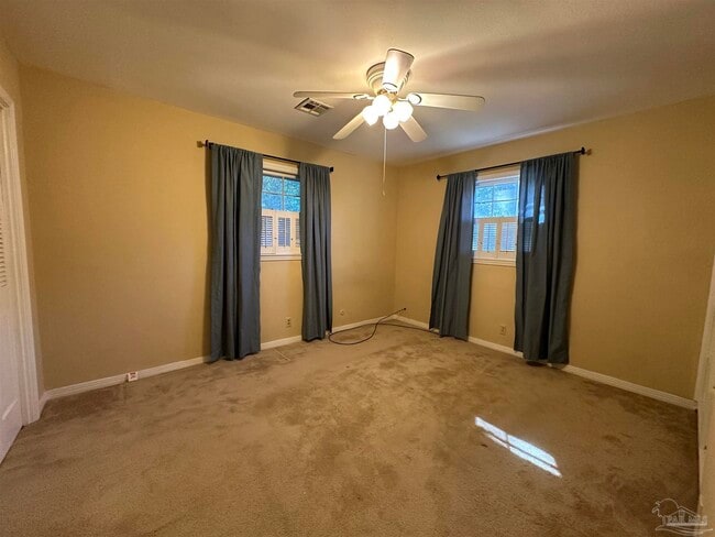 Building Photo - 5560 Homewood Rd