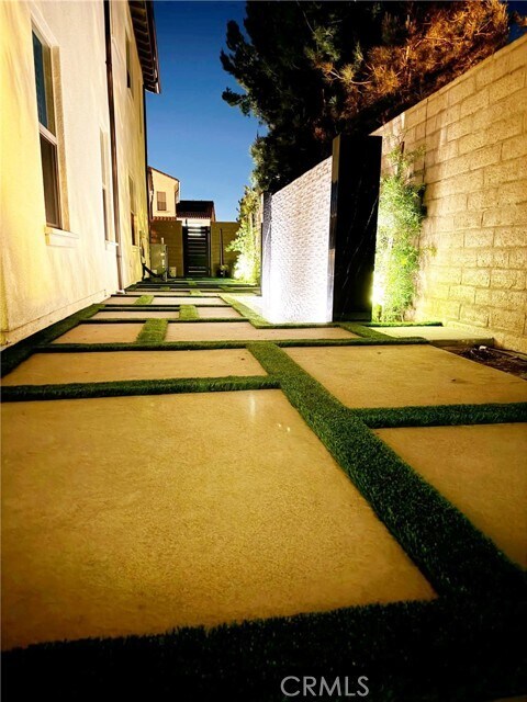 Building Photo - 62 Cardamine
