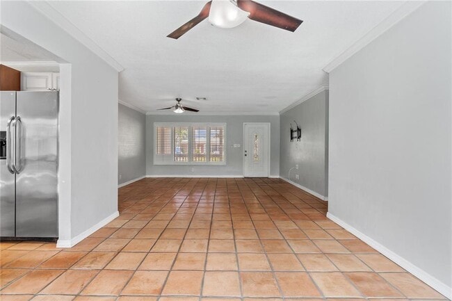 Building Photo - 5807 NE 21st Ave