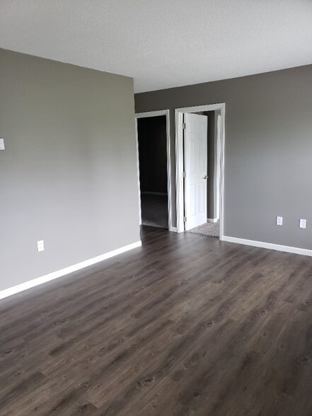 Building Photo - 245 N Liberty St