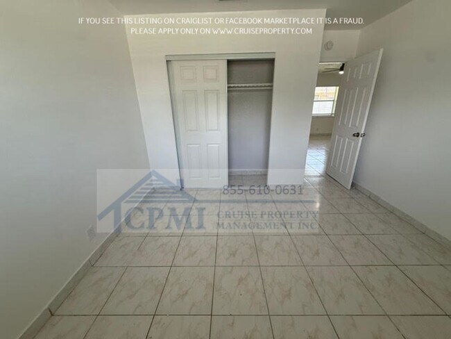 Building Photo - 497 NW 40th Ct