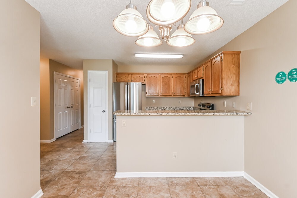 Building Photo - 5905 Kayla Dr