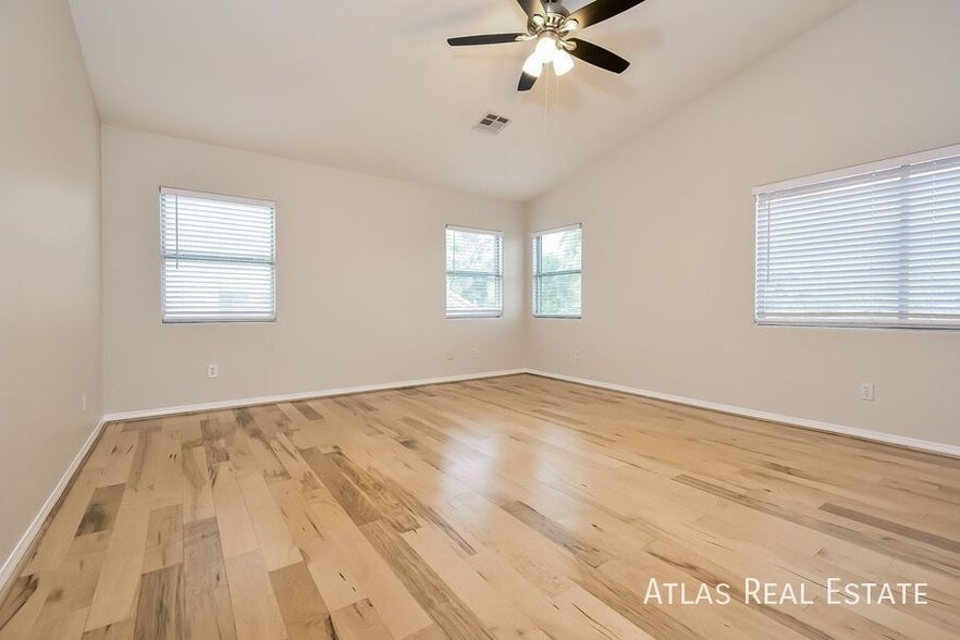 Building Photo - 8920 Picket Fence Ave