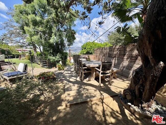 Building Photo - 1410 Dartmouth Dr