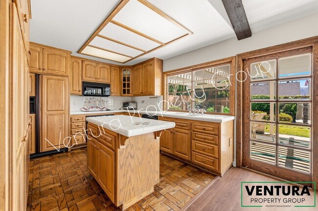 Building Photo - Charming 3-Bedroom 2 Bath Home with Spacious 1826 Sq. Ft. Layout in the East Simi Valley!