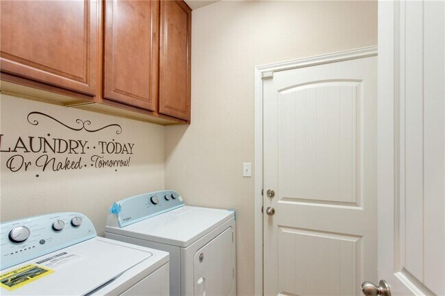 Building Photo - 1334 Grande Mesa Dr