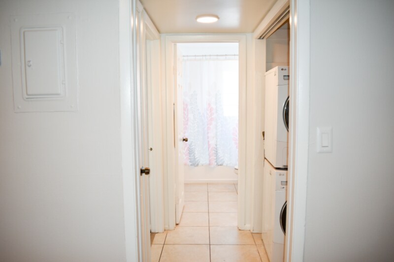 Building Photo - 3215 W Swann Ave