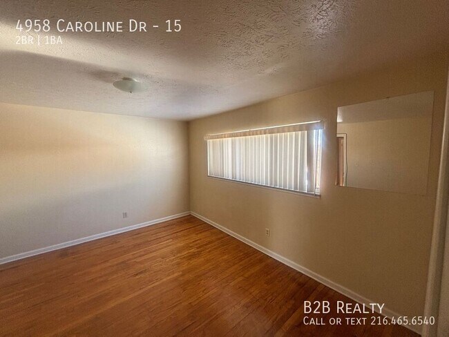 Building Photo - 4958 Caroline Dr