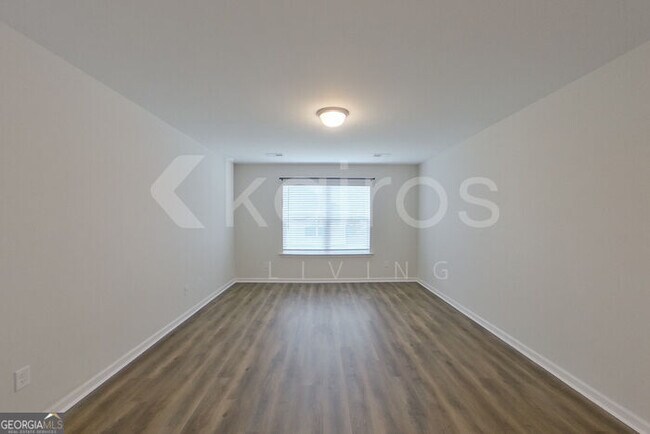 Building Photo - 12 Carrollton Dr