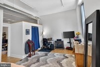 Building Photo - 200 Lincoln Ave