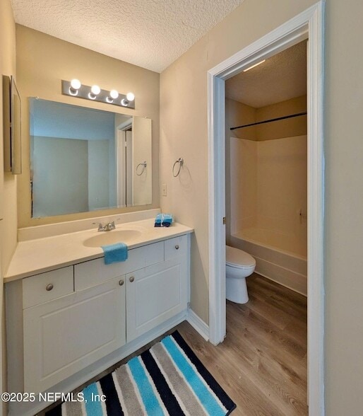 Building Photo - 10200 Belle Rive Blvd