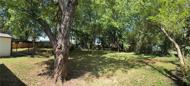 Building Photo - 980 Hilltop Ct