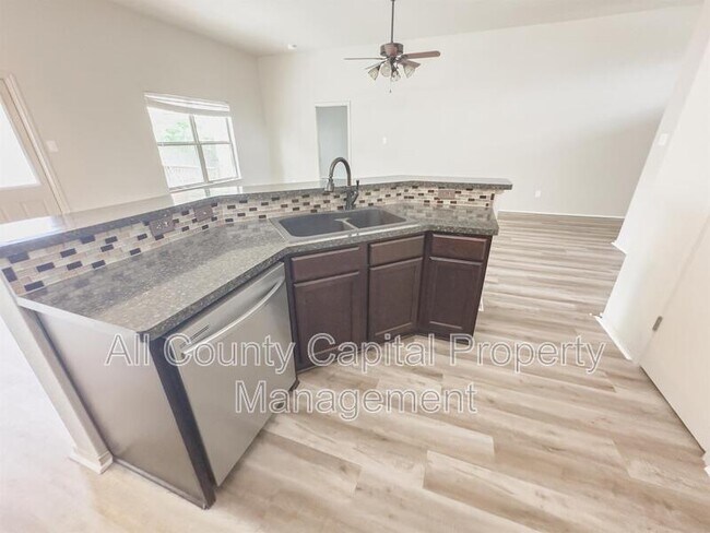 Building Photo - 2707 Burlington