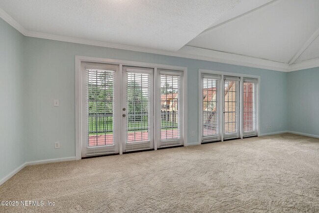 Building Photo - 6561 Mission Ct