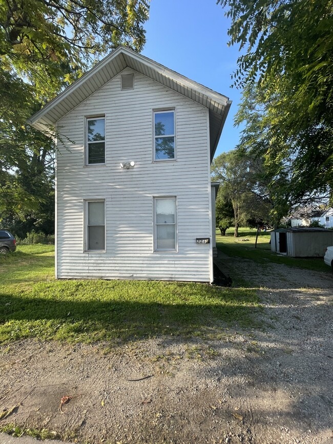 Building Photo - 227 Hathaway St