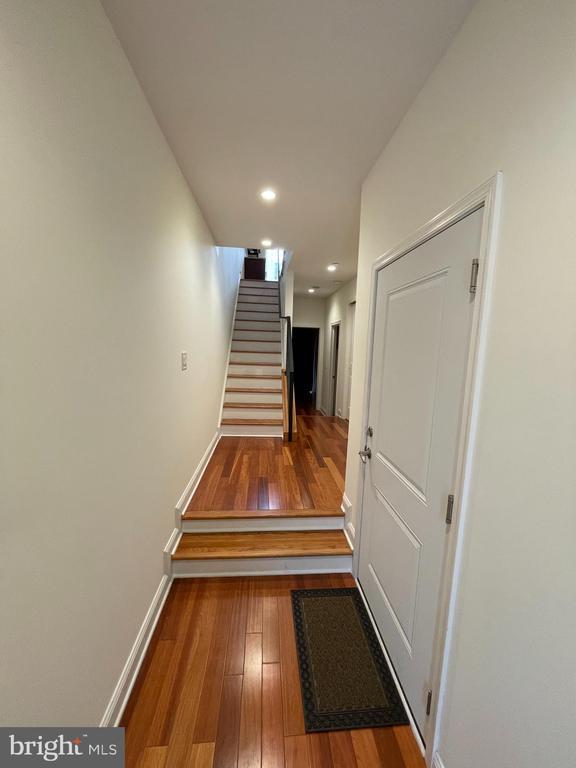 Building Photo - 2304 Alter St