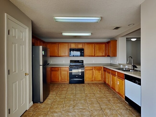 Building Photo - 1388 N Platte Ct