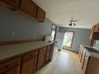 Building Photo - 711 Elm St