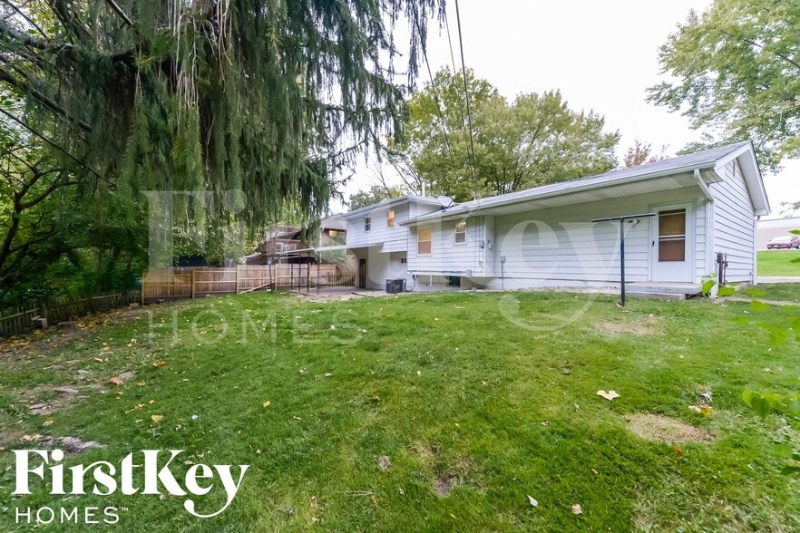 Building Photo - 6800 N Walrond Ave