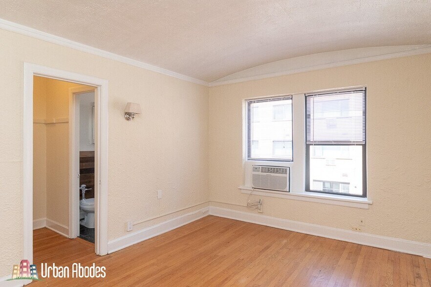 Building Photo - 535 W Arlington Pl