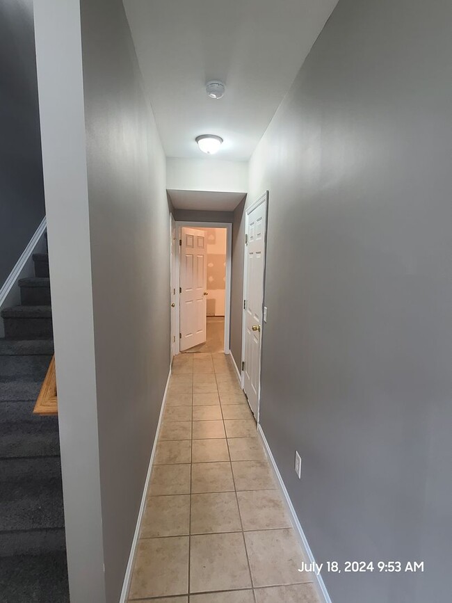 Building Photo - 3 Bedroom Townhouse for Rent in Waynesboro!