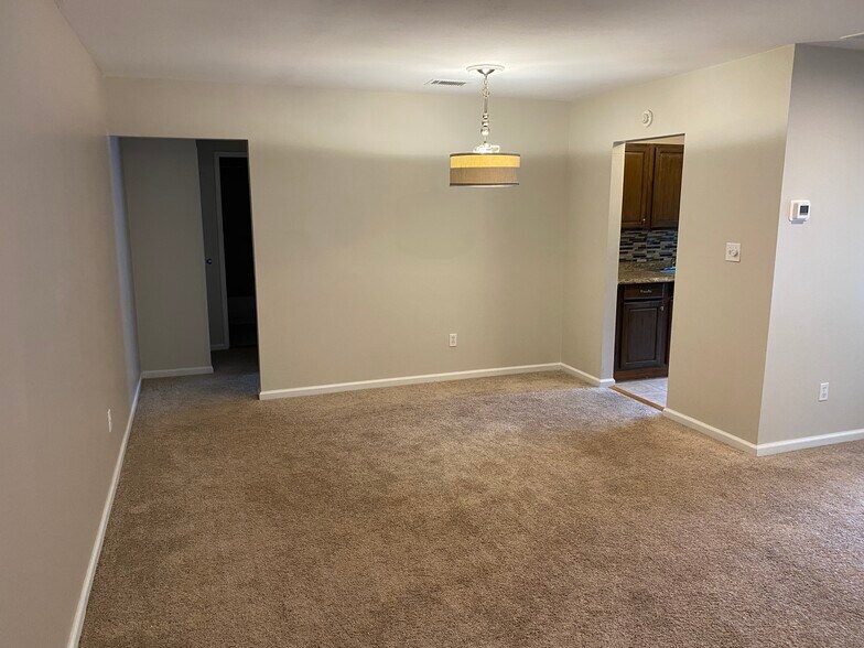 Dining room - 34 Navajo Ct