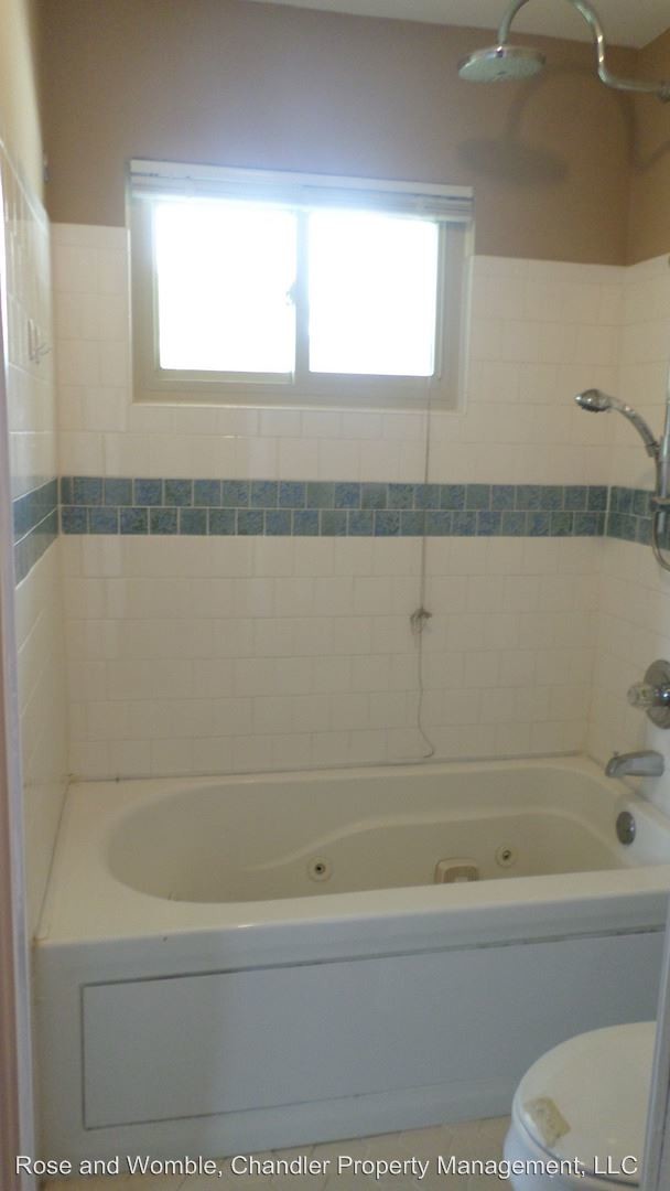 Building Photo - 3 br, 2 bath House - 432 W. Farmington Road^^