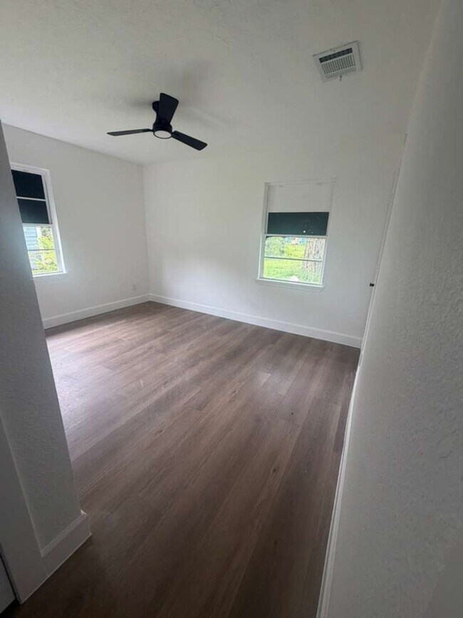 Building Photo - BEAUTIFUL HOME IN HOUSTON. MOVE IN READY!.
